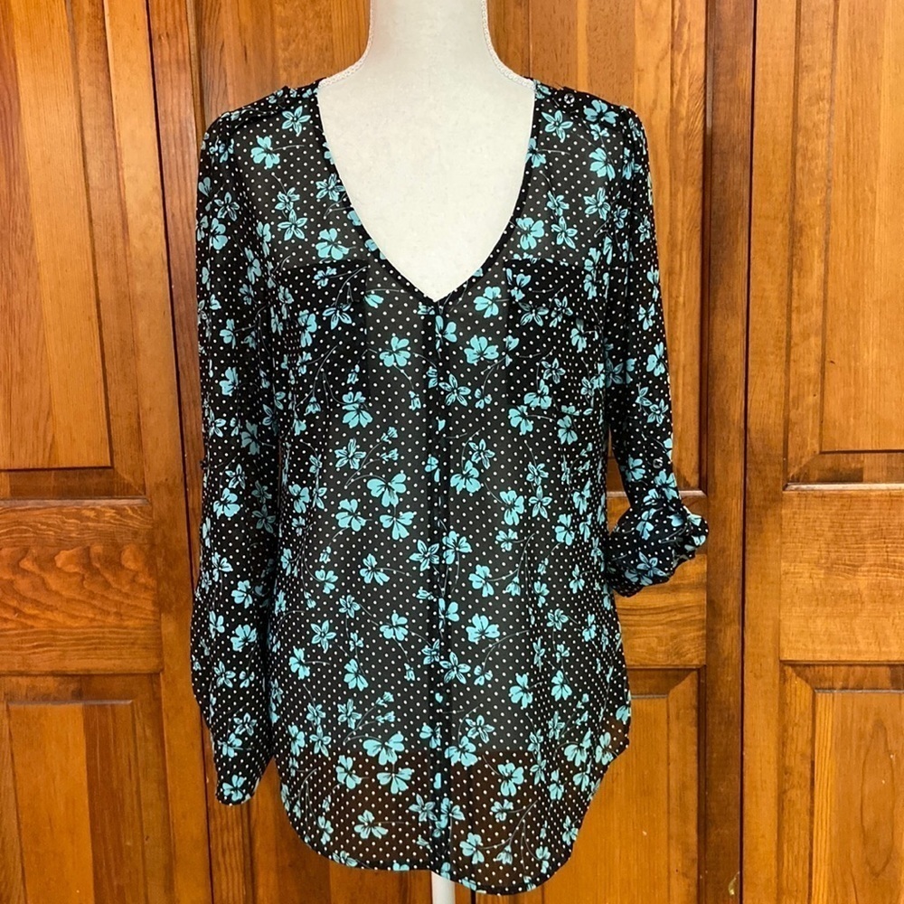 Candie’s Utility V-Neck Floral Dot Tunic Blouse NWT Size Medium